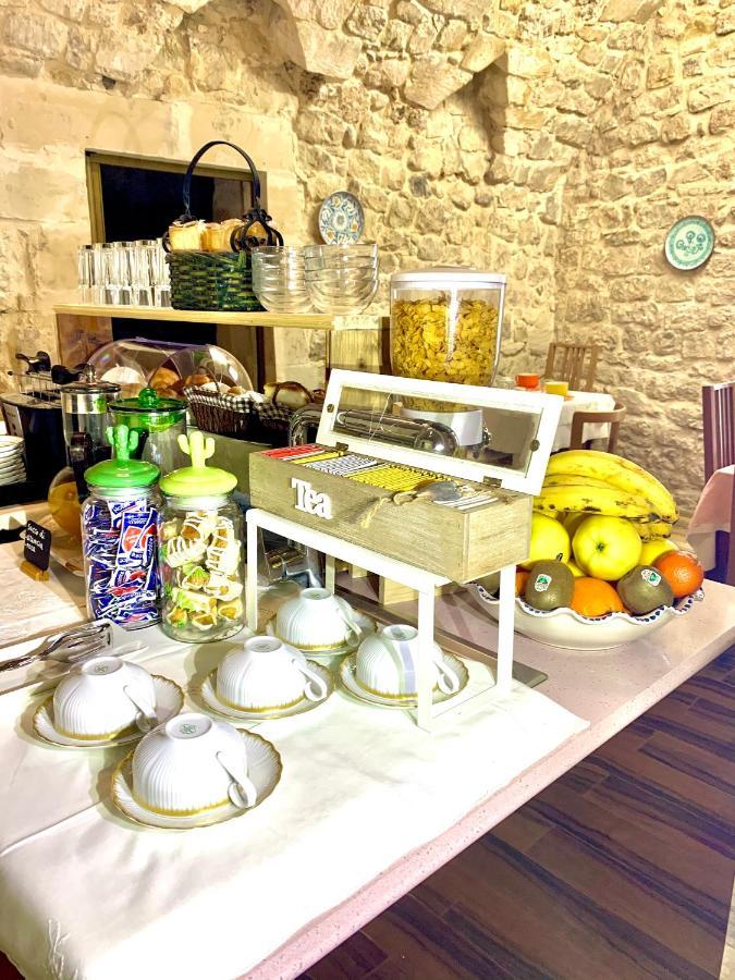 Aristogatti Hotel Ragusa Bagian luar foto