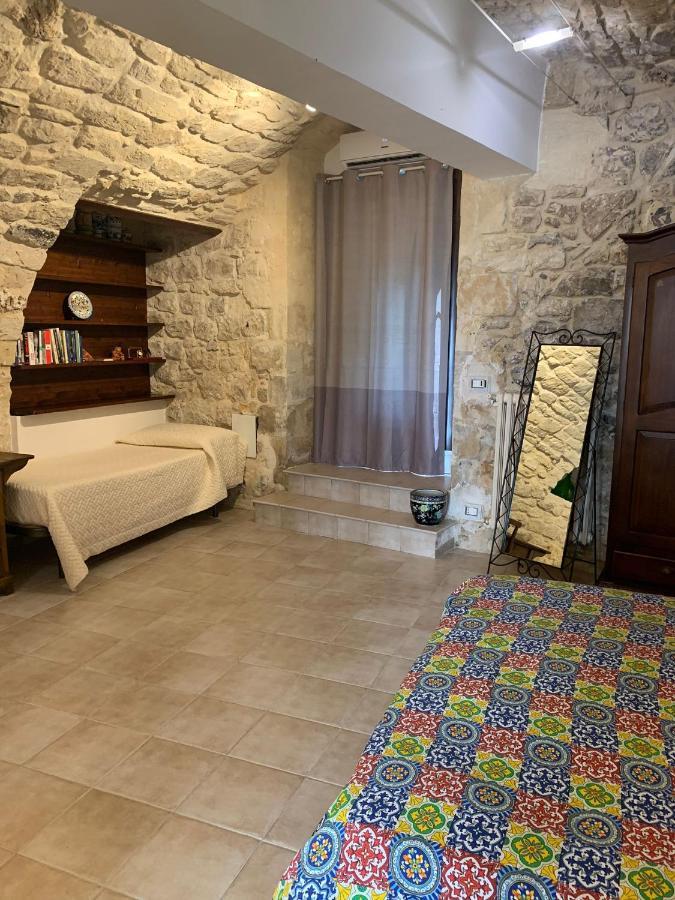 Aristogatti Hotel Ragusa Bagian luar foto