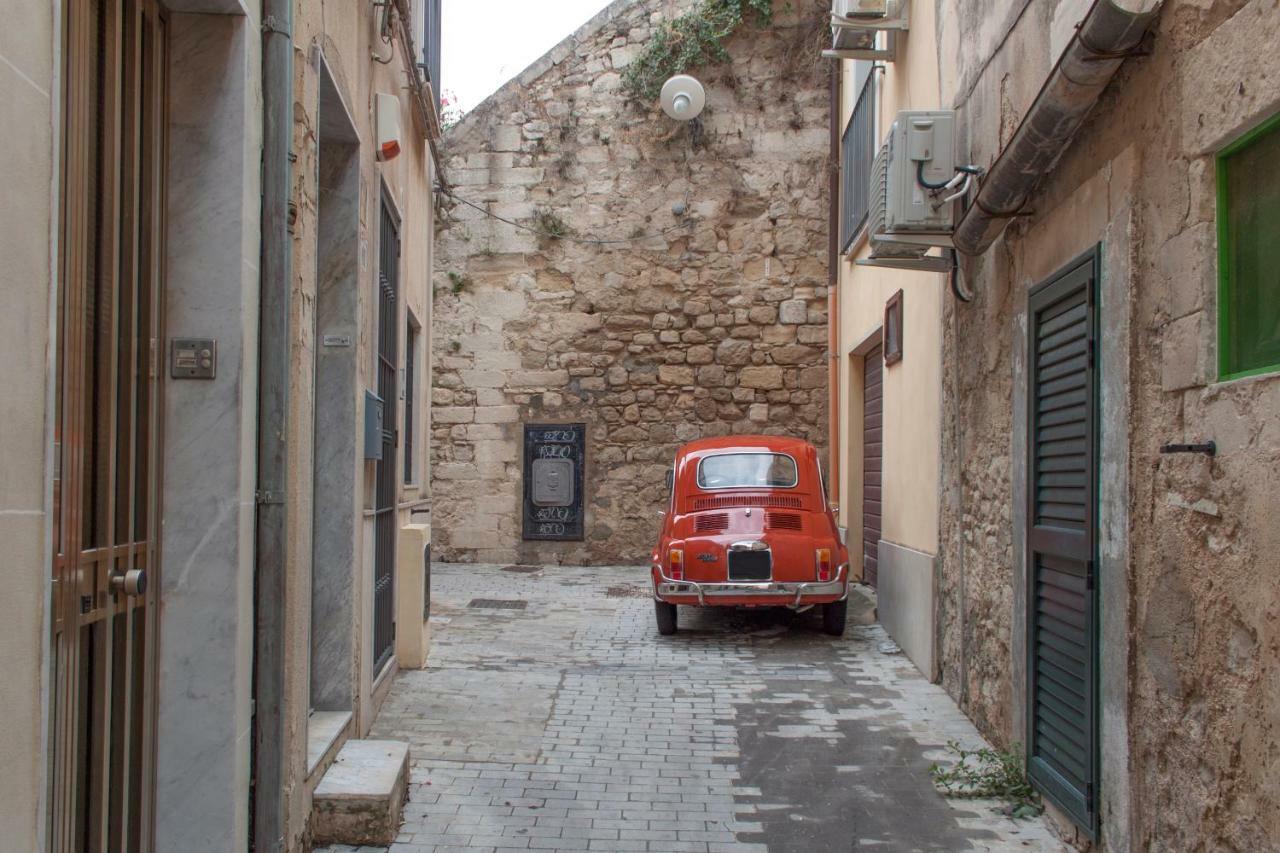 Aristogatti Hotel Ragusa Bagian luar foto